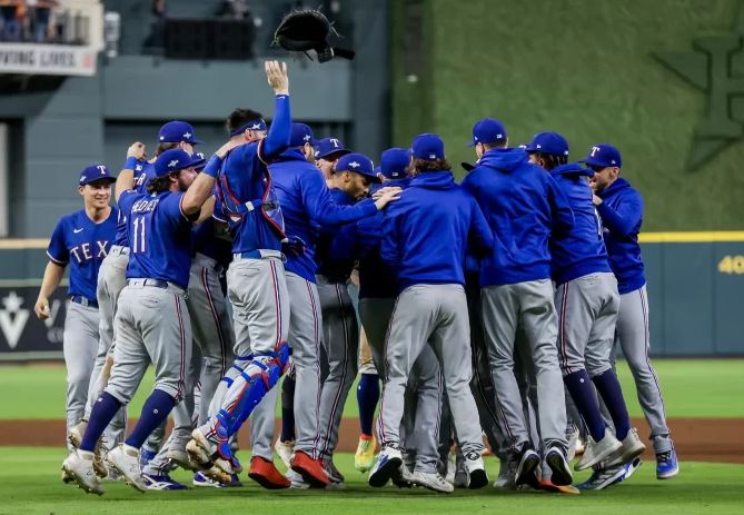 Rangers de Texas ponen a Astros en problemas - Beisbol Mundial