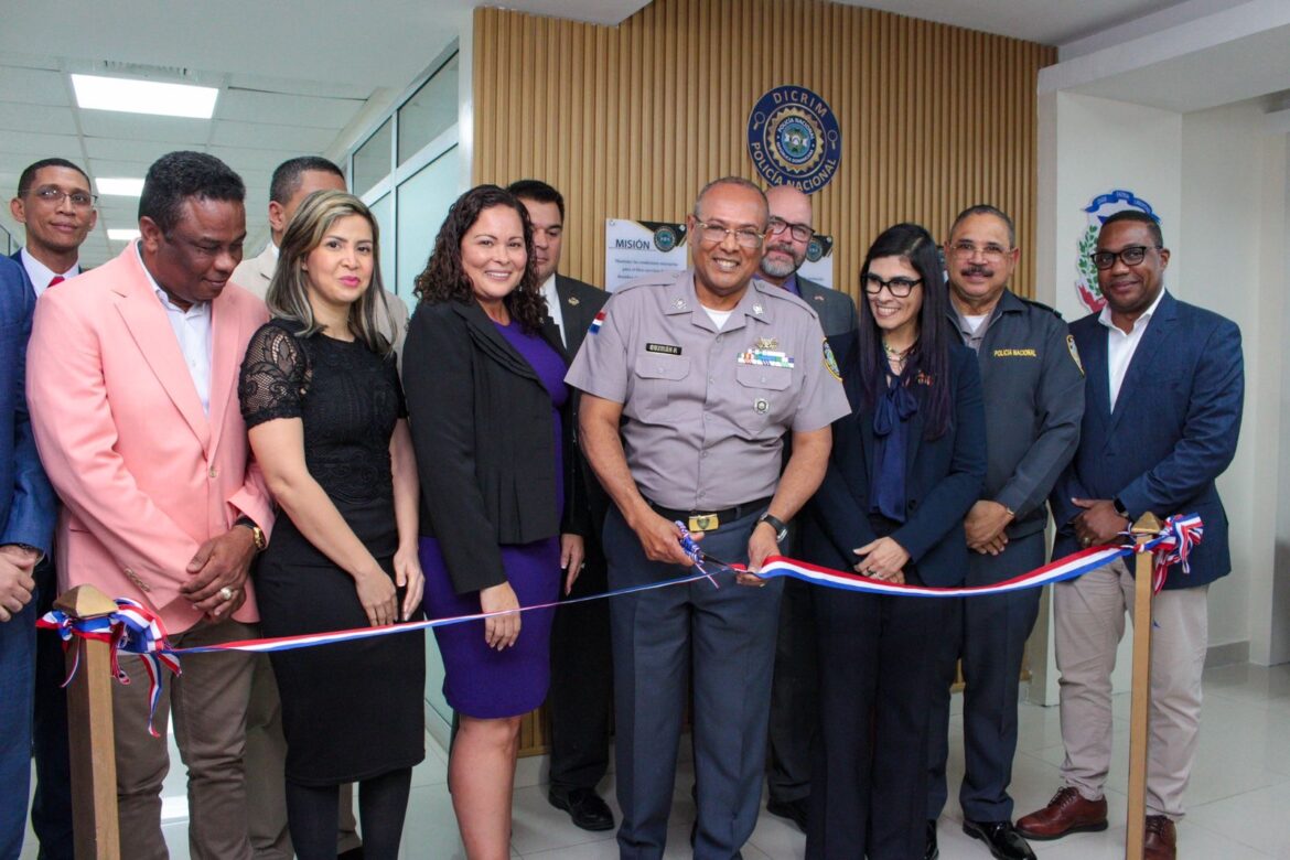 Policía Nacional inaugura oficina que fortalecerá intercambio de informaciones con Gobierno de Estados Unidos